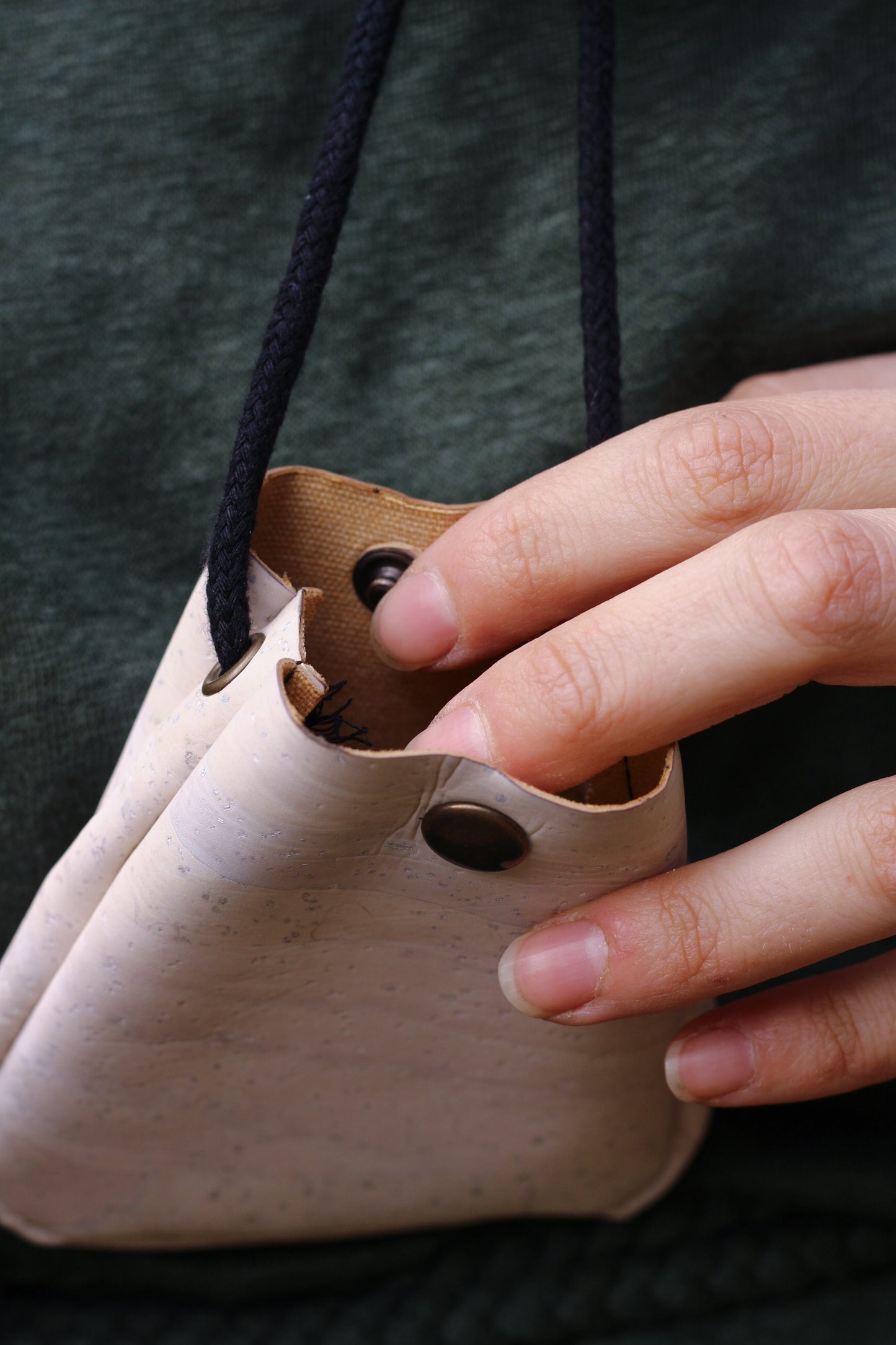 VEGAN | Mushroom pocket bag