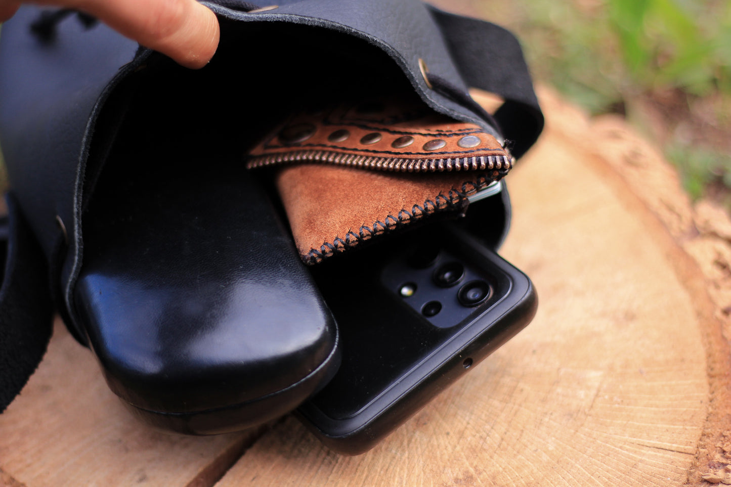 Mushie Bag | Black & Blue