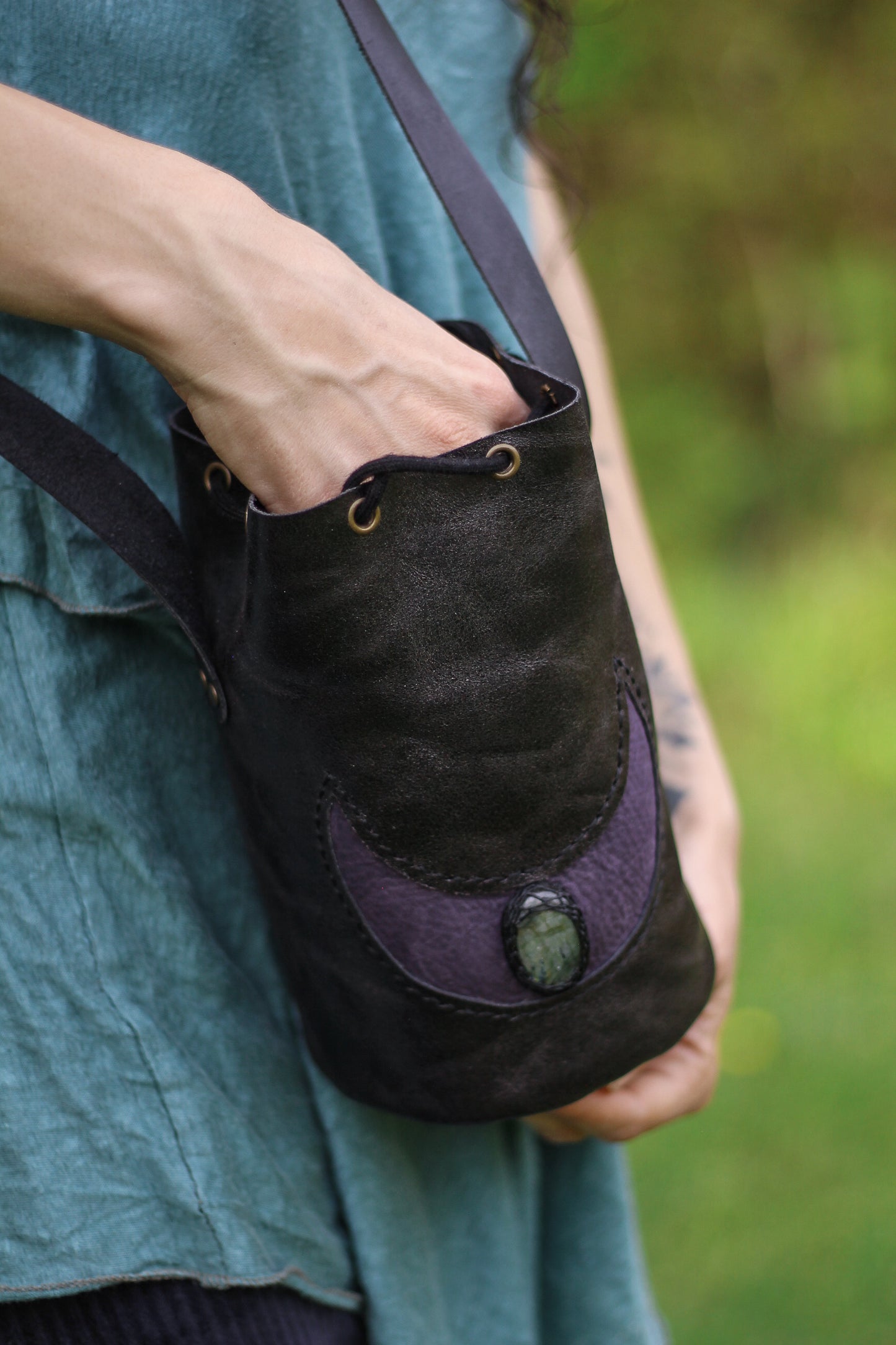 Moon shoulder bag | Labradorite