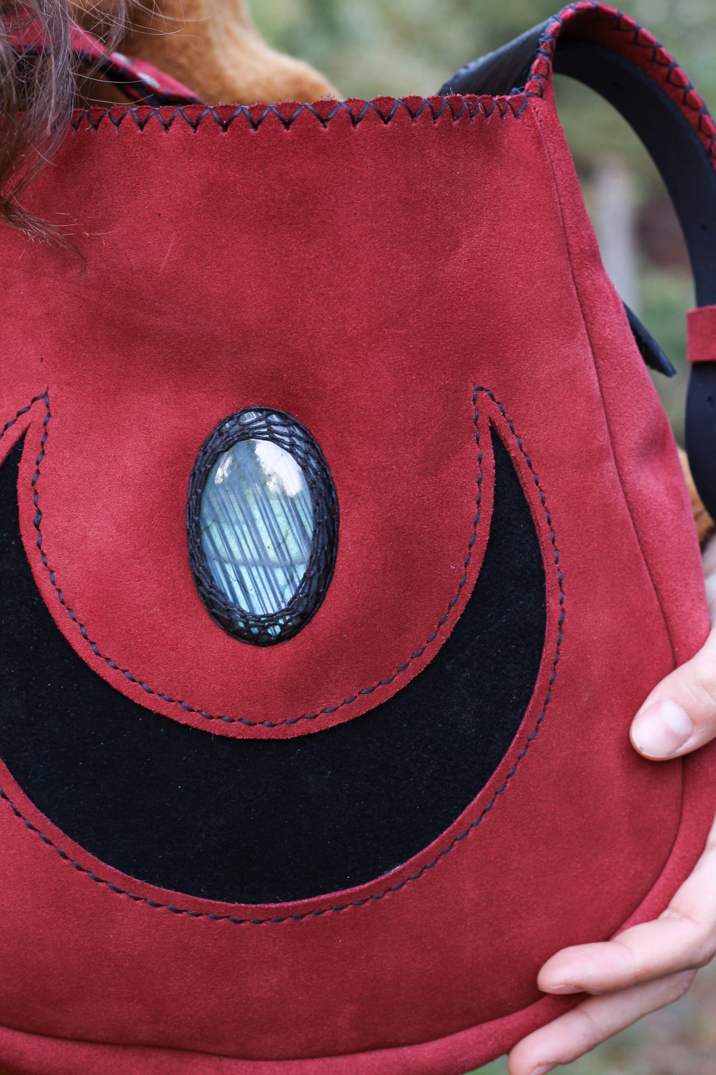 Big moon shoulder bag | Dusty Red