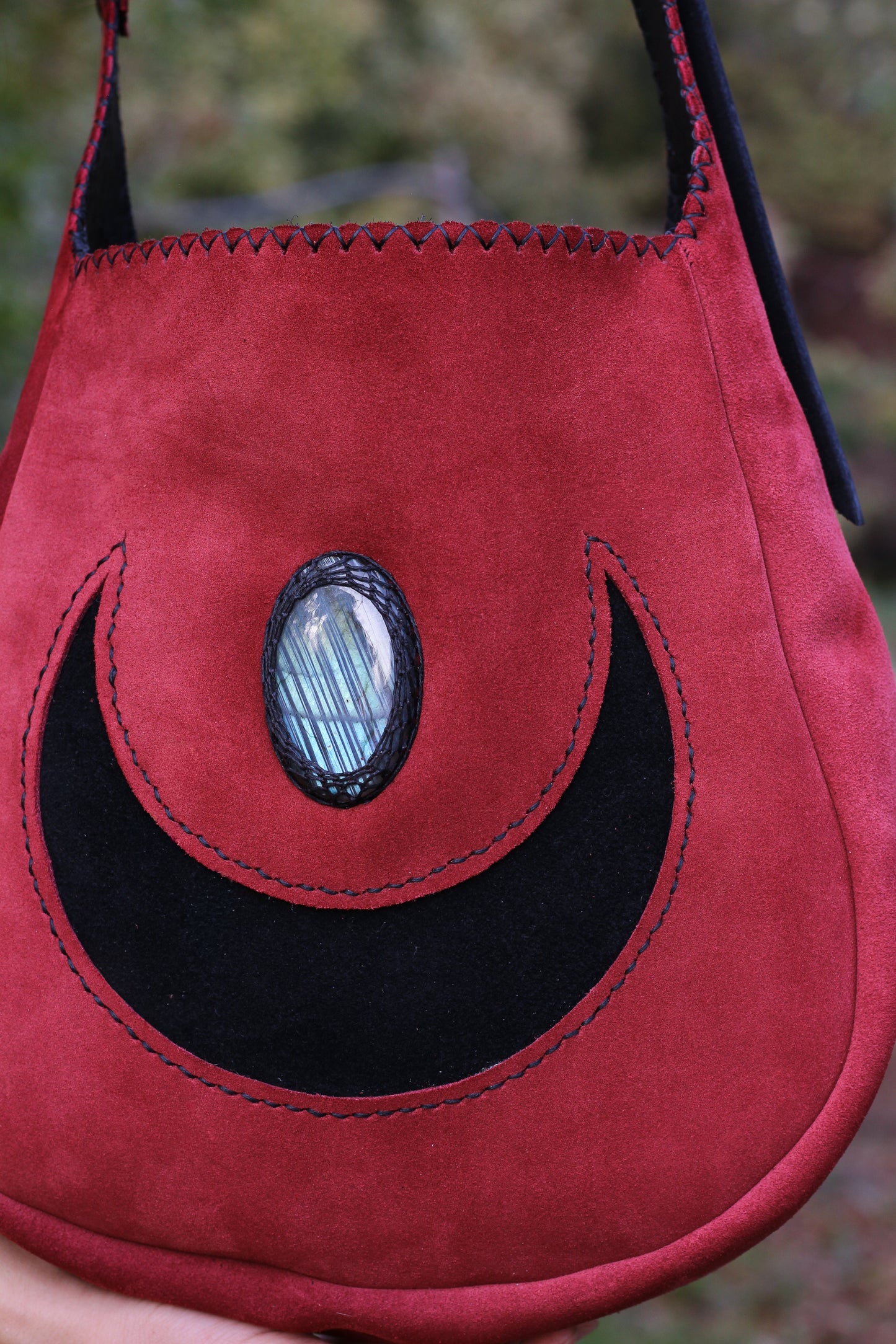 Big moon shoulder bag | Dusty Red
