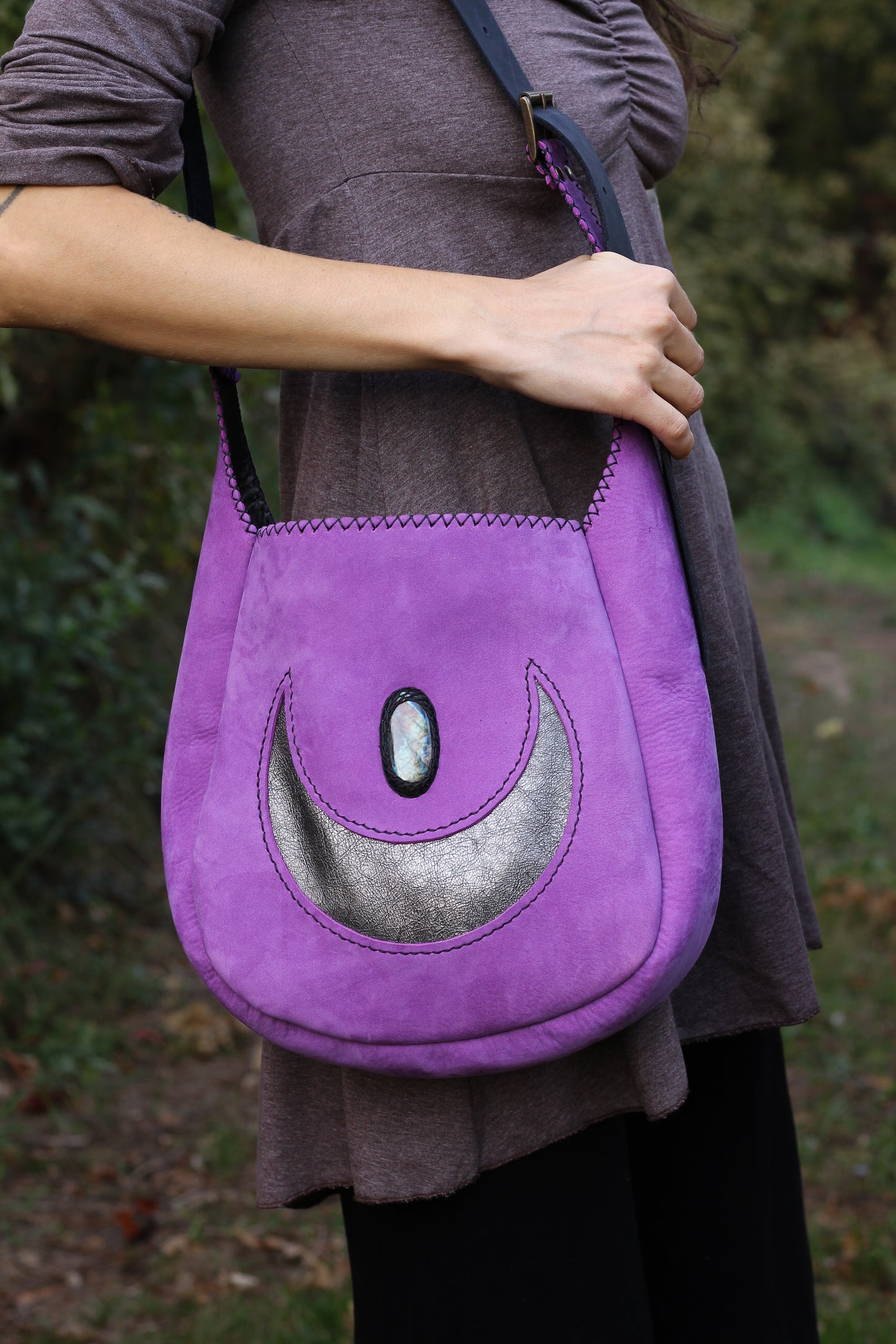 Big moon shoulder bag | Purple