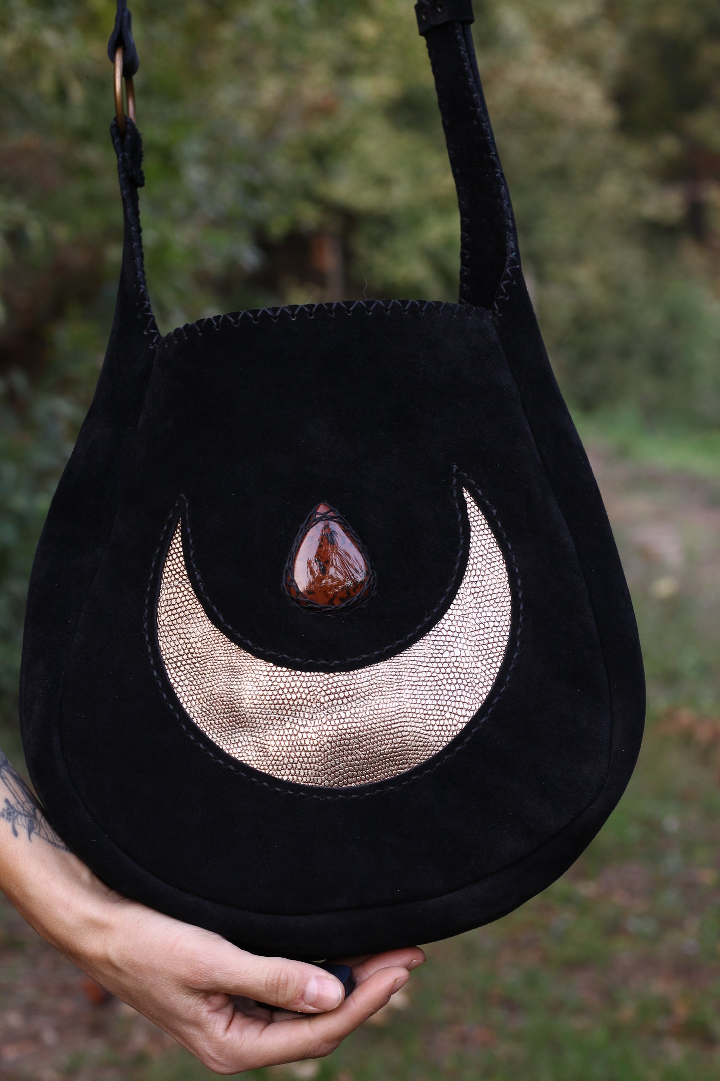 Big moon shoulder bag | Black