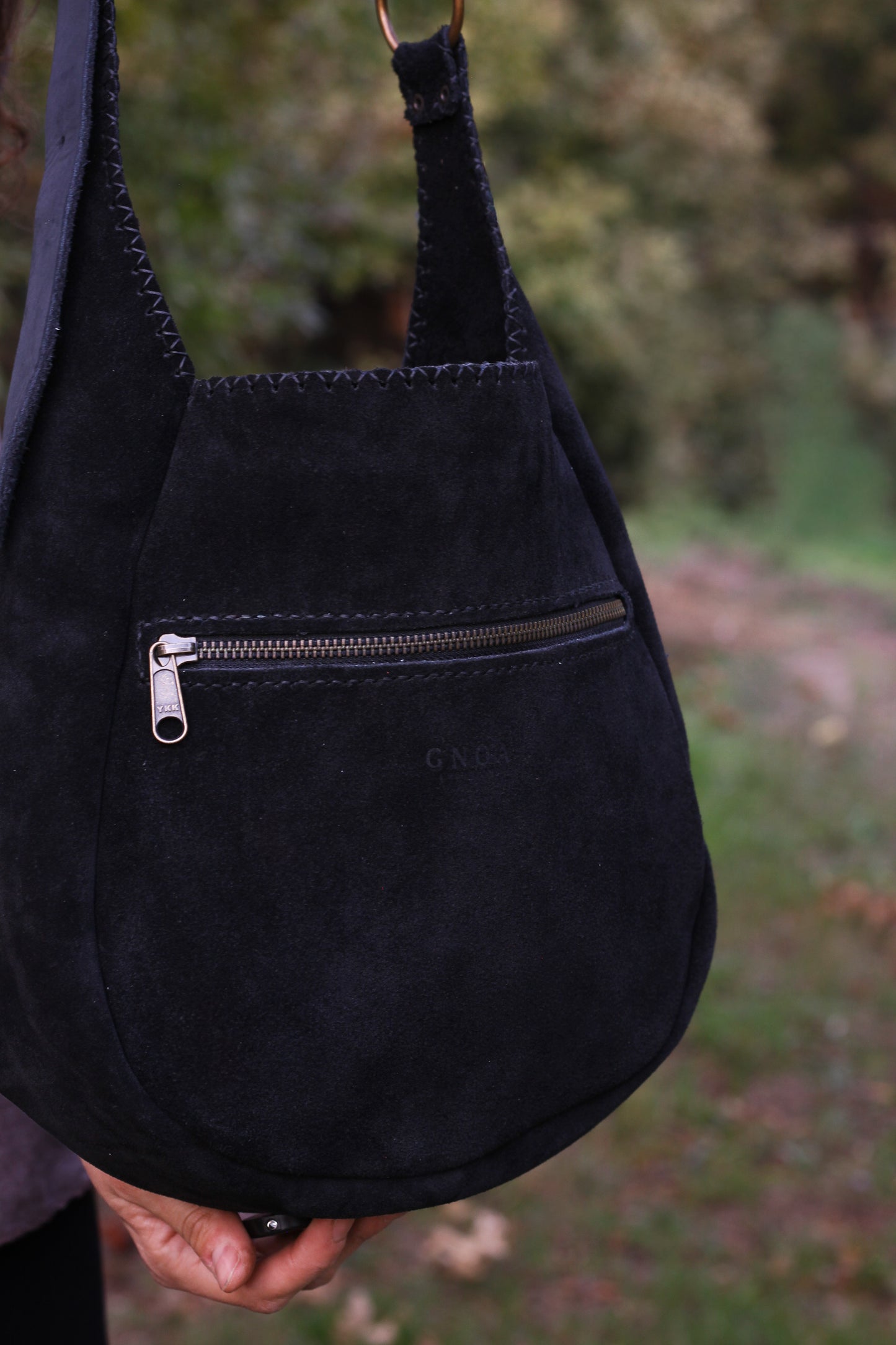Big moon shoulder bag | Black