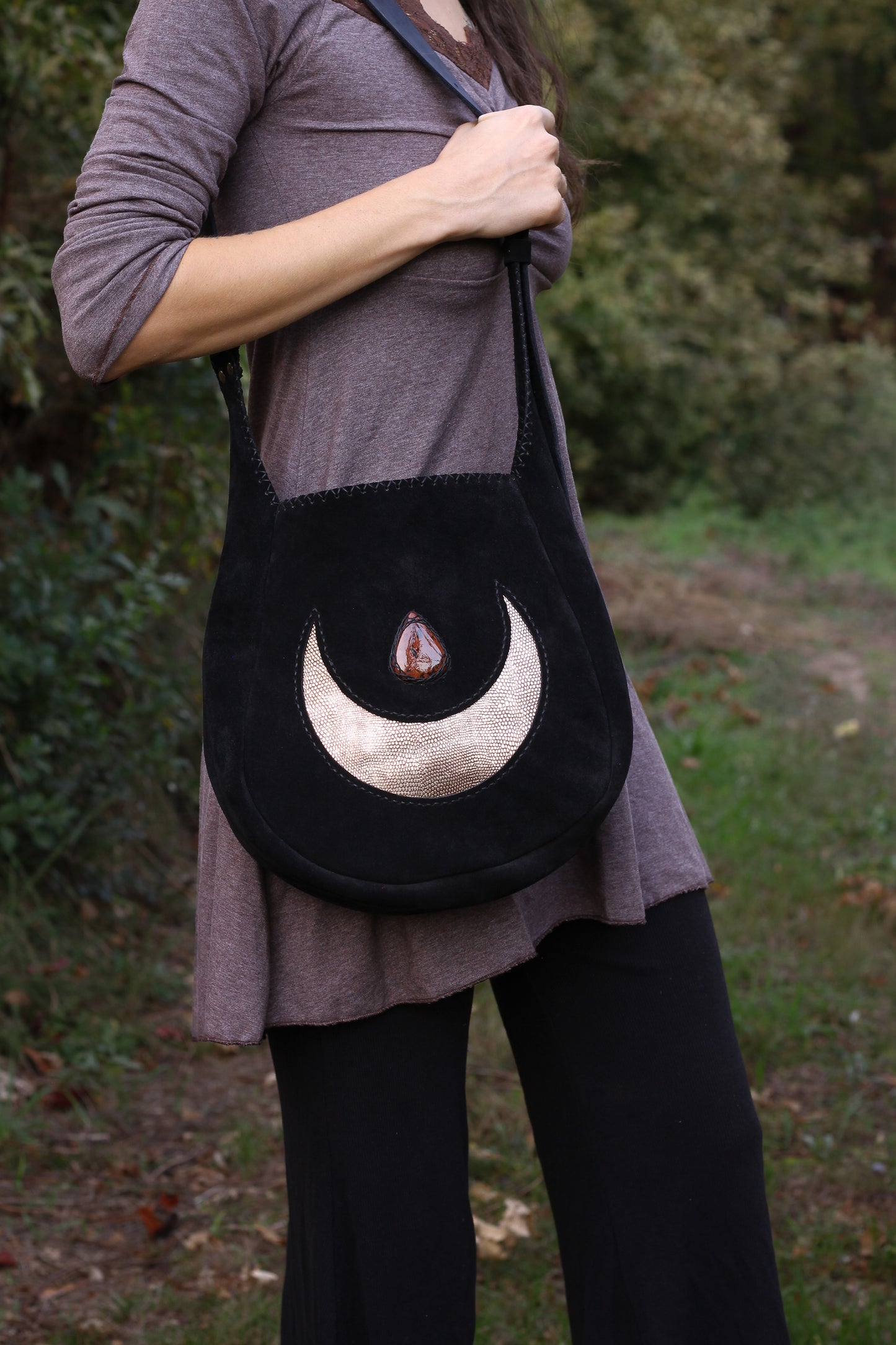 Big moon shoulder bag | Black
