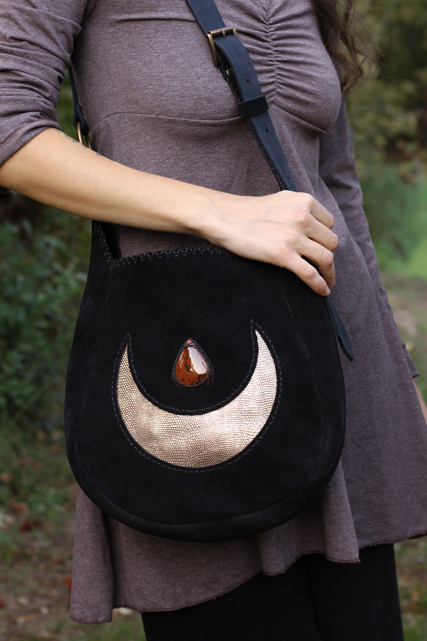 Big moon shoulder bag | Black