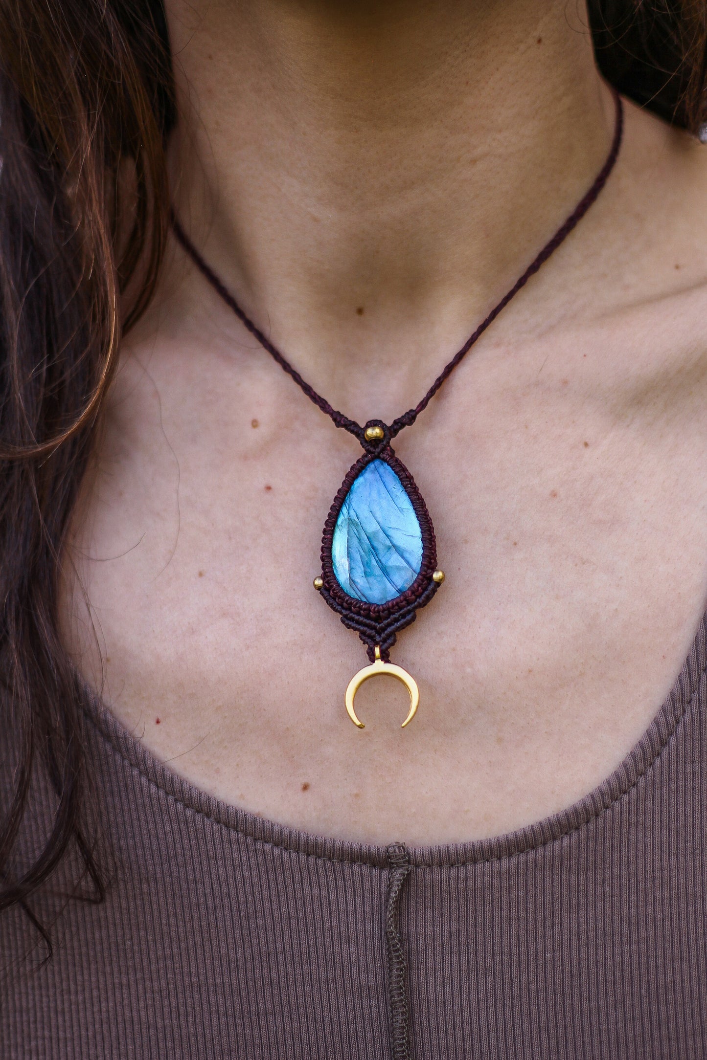 Moon pendant | Blue Labradorite