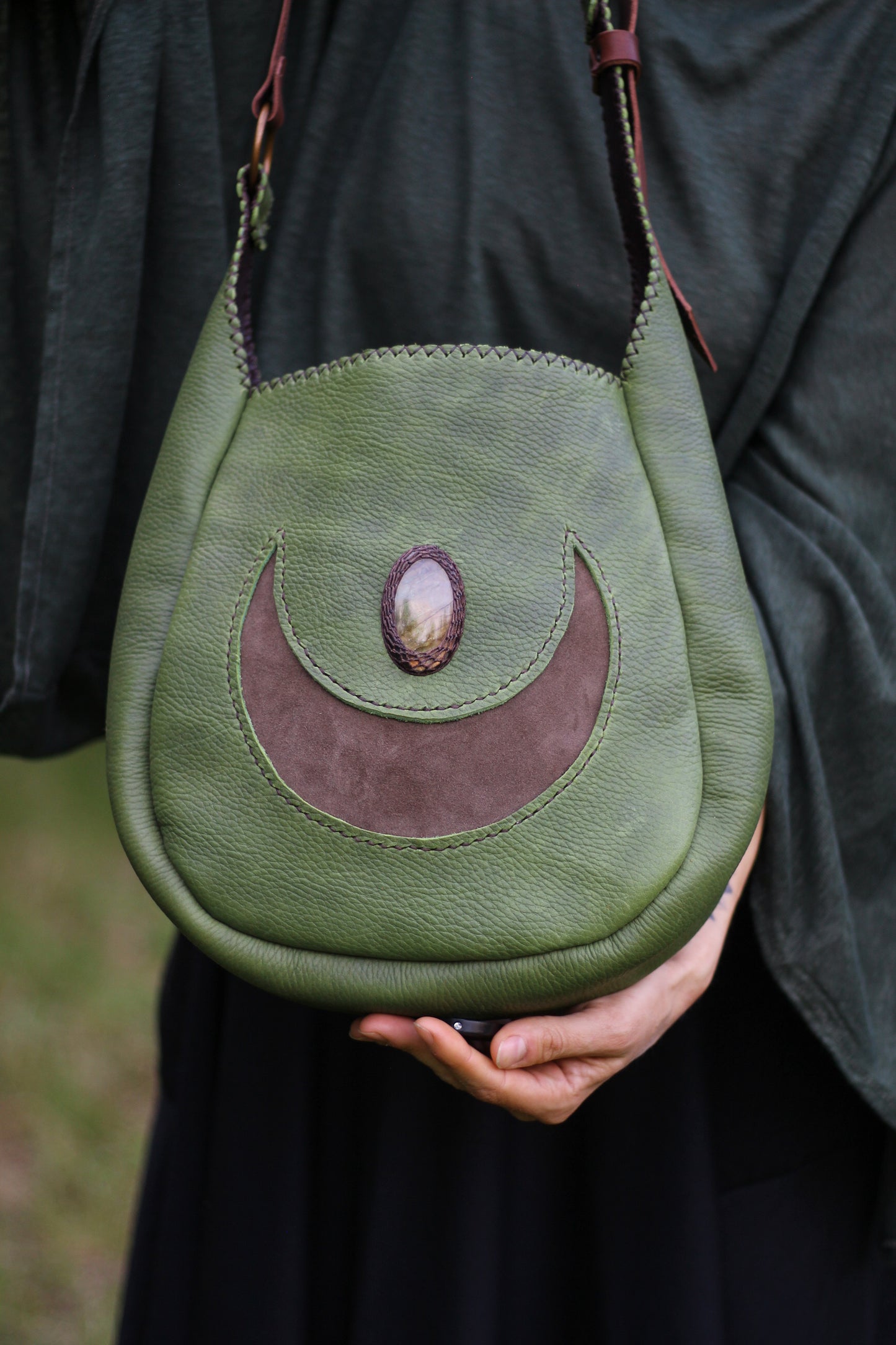 Big moon shoulder bag | Green