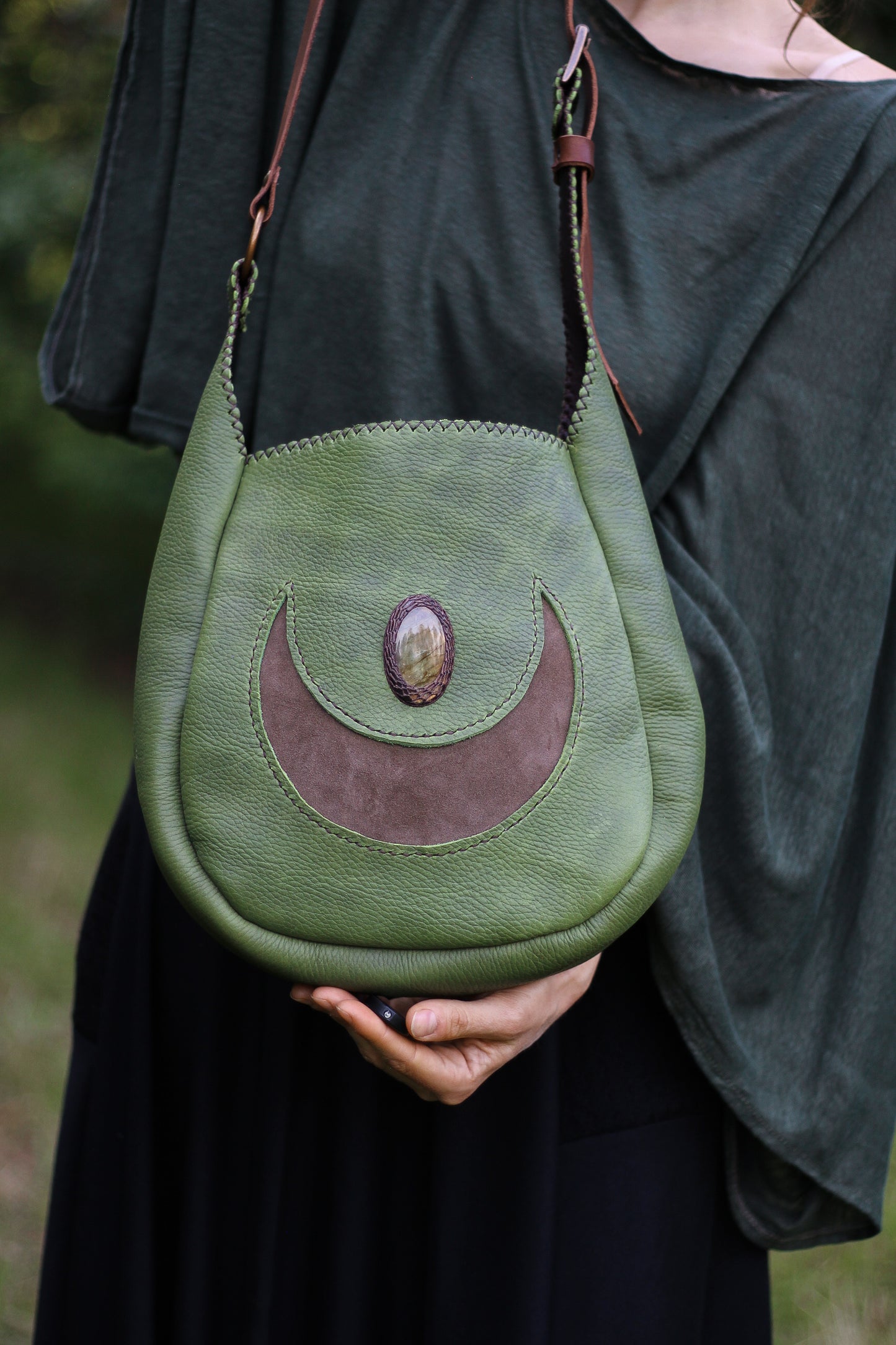 Big moon shoulder bag | Green