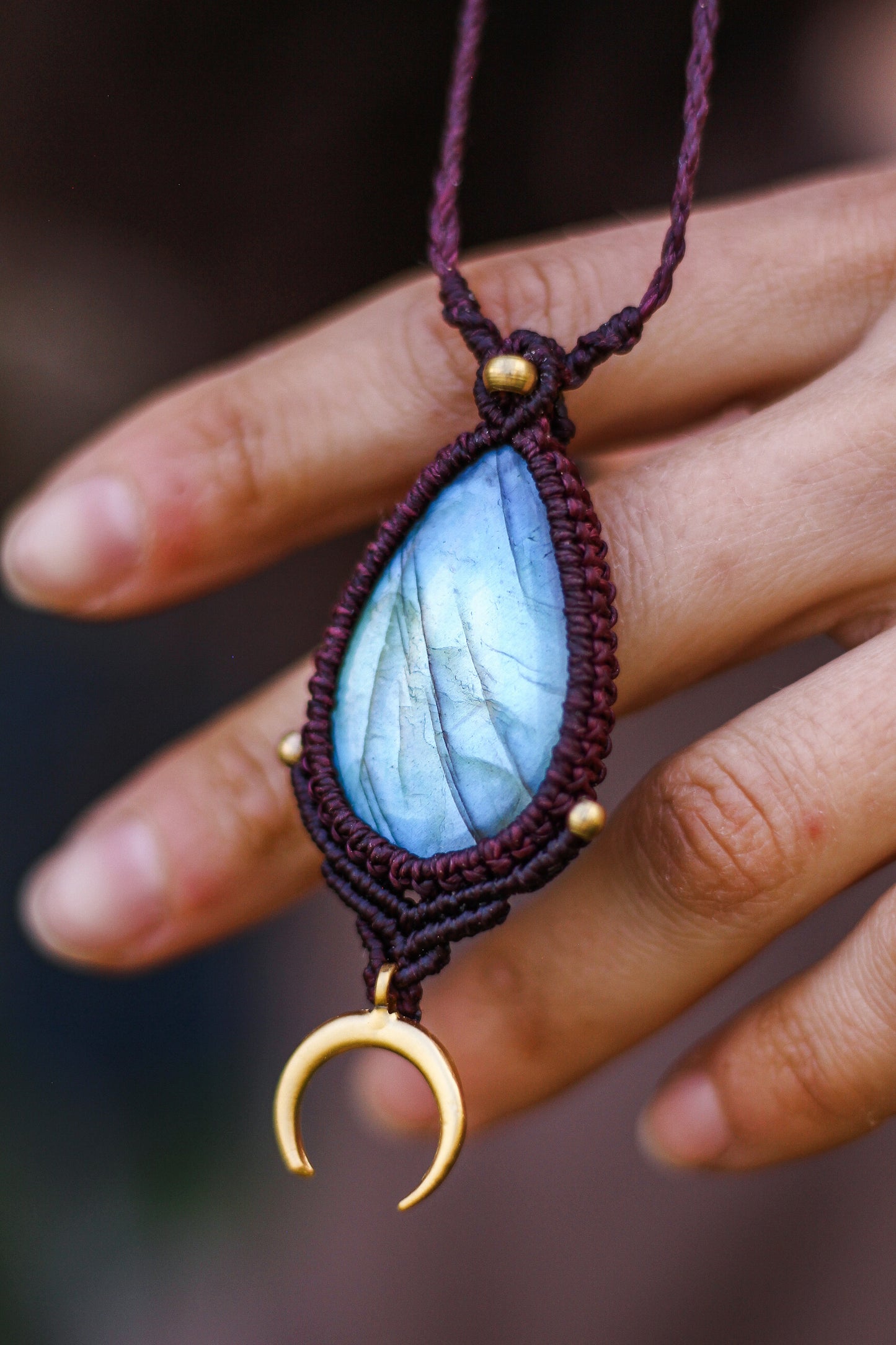 Moon pendant | Blue Labradorite