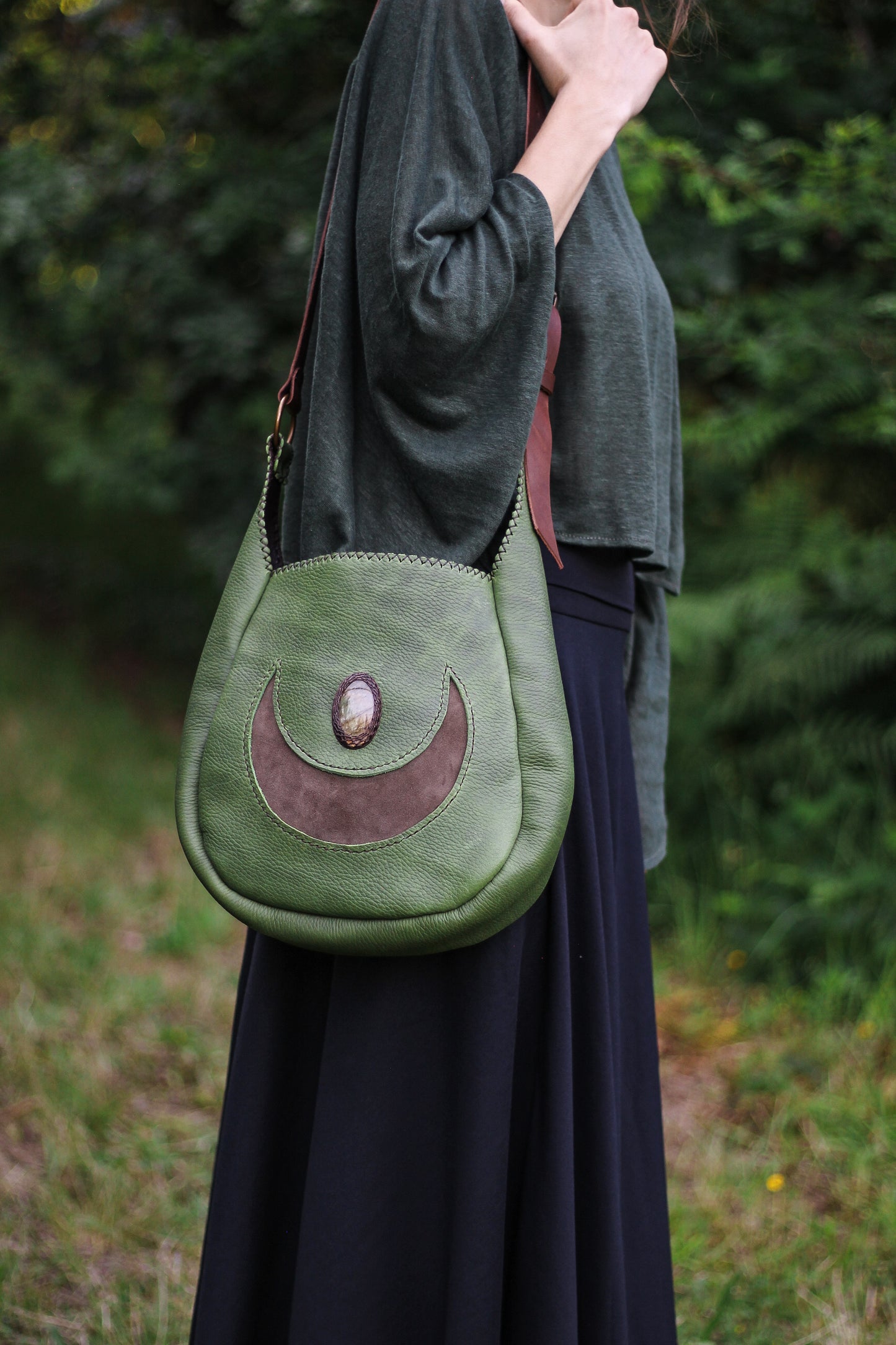 Big moon shoulder bag | Green