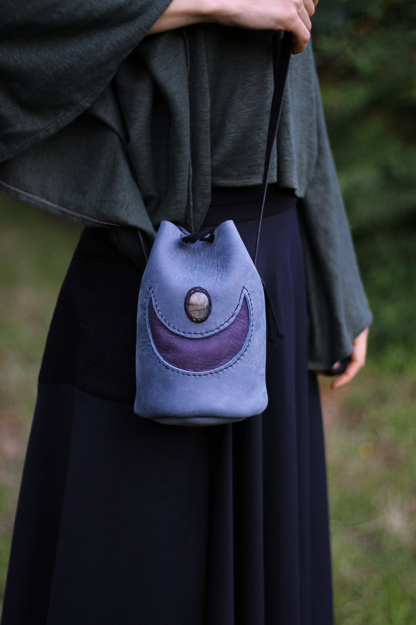 Moon shoulder bag | Blue
