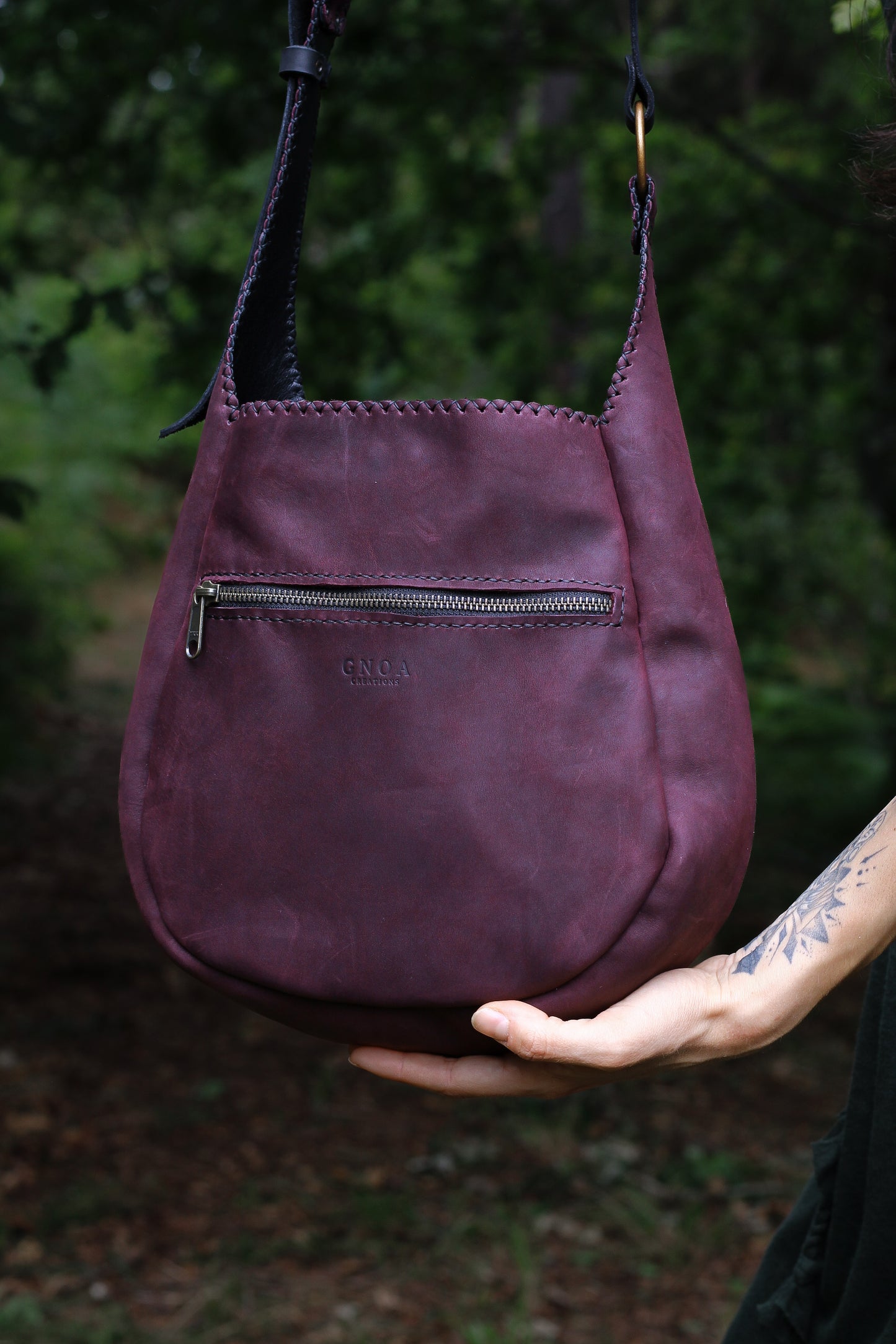 Big moon shoulder bag | Purple