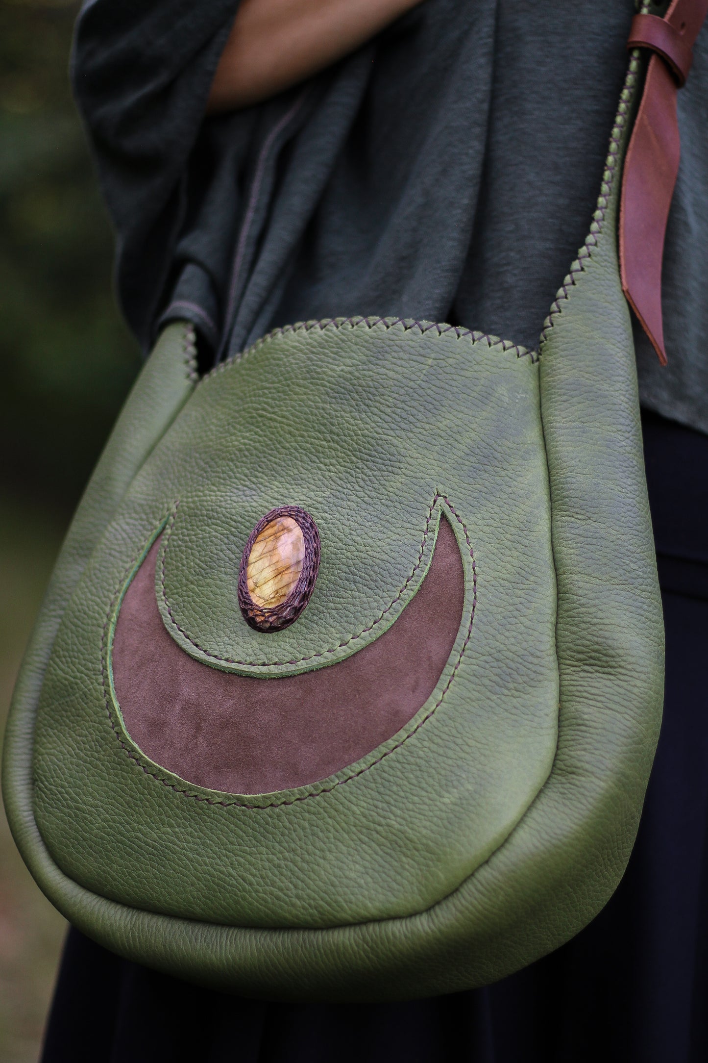 Big moon shoulder bag | Green