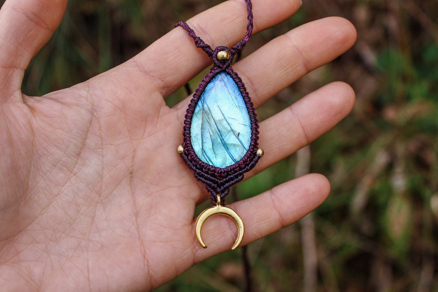 Moon pendant | Blue Labradorite
