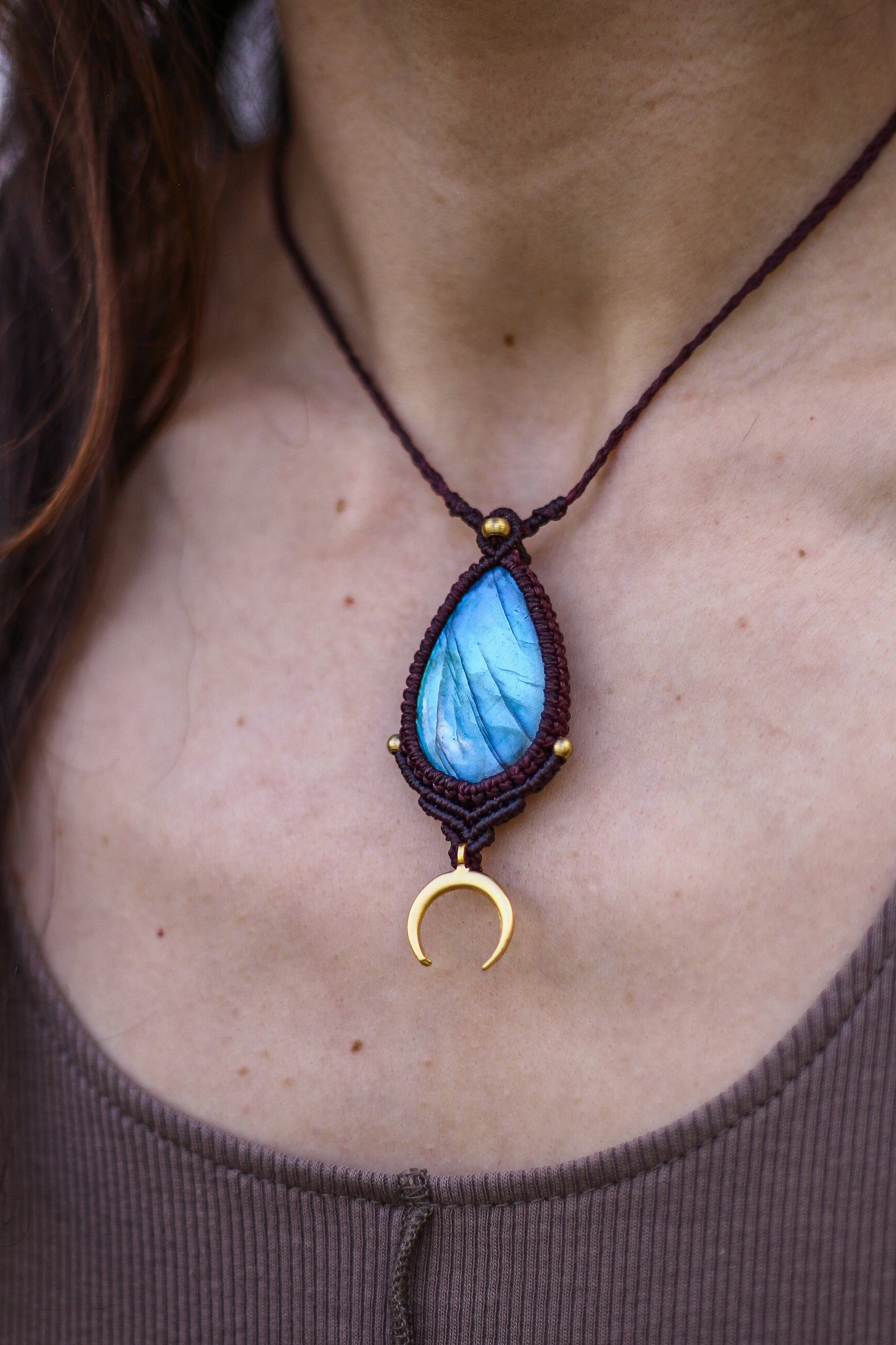 Moon pendant | Blue Labradorite