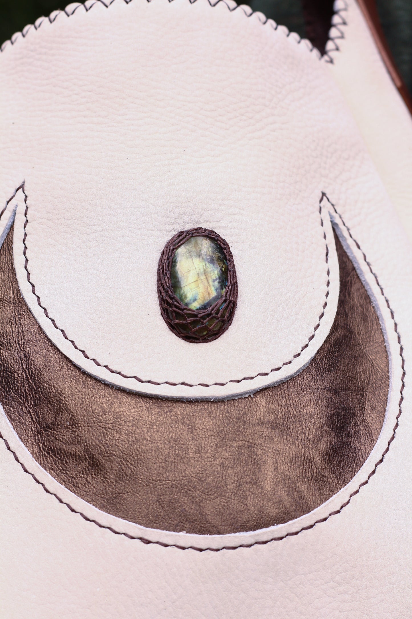 Big moon shoulder bag | White