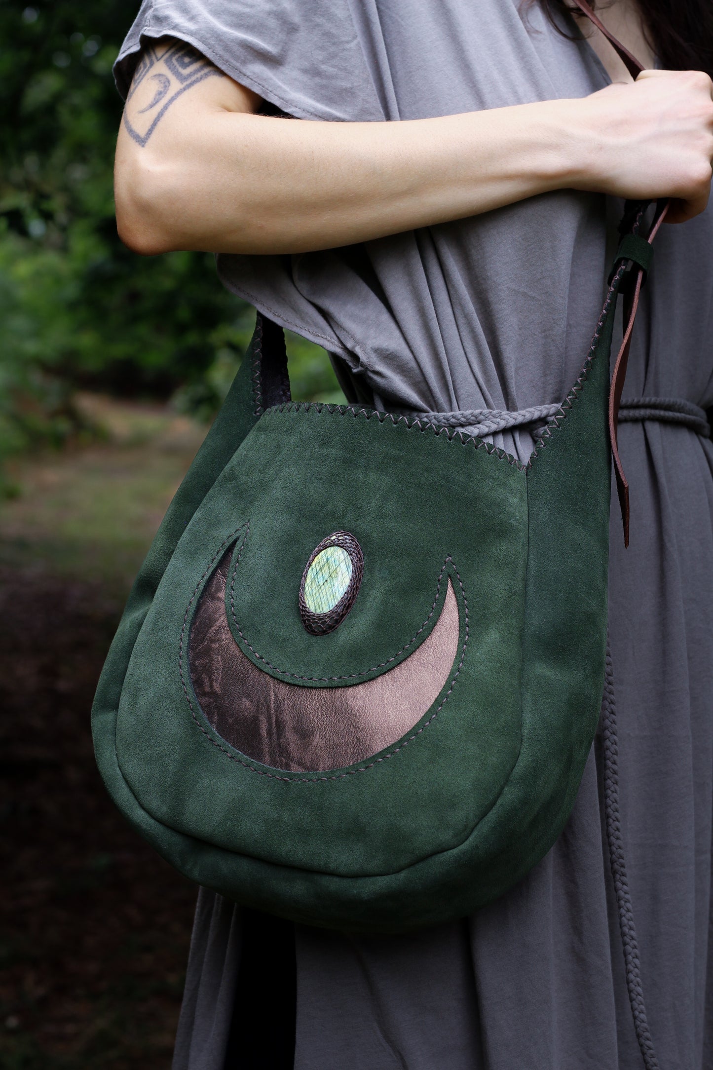 Big moon shoulder bag | Forest Green