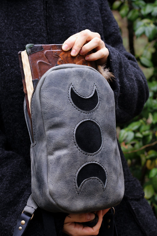 MOON BACKPACK | Dark Green & Black