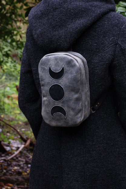 MOON BACKPACK | Dark Green & Black