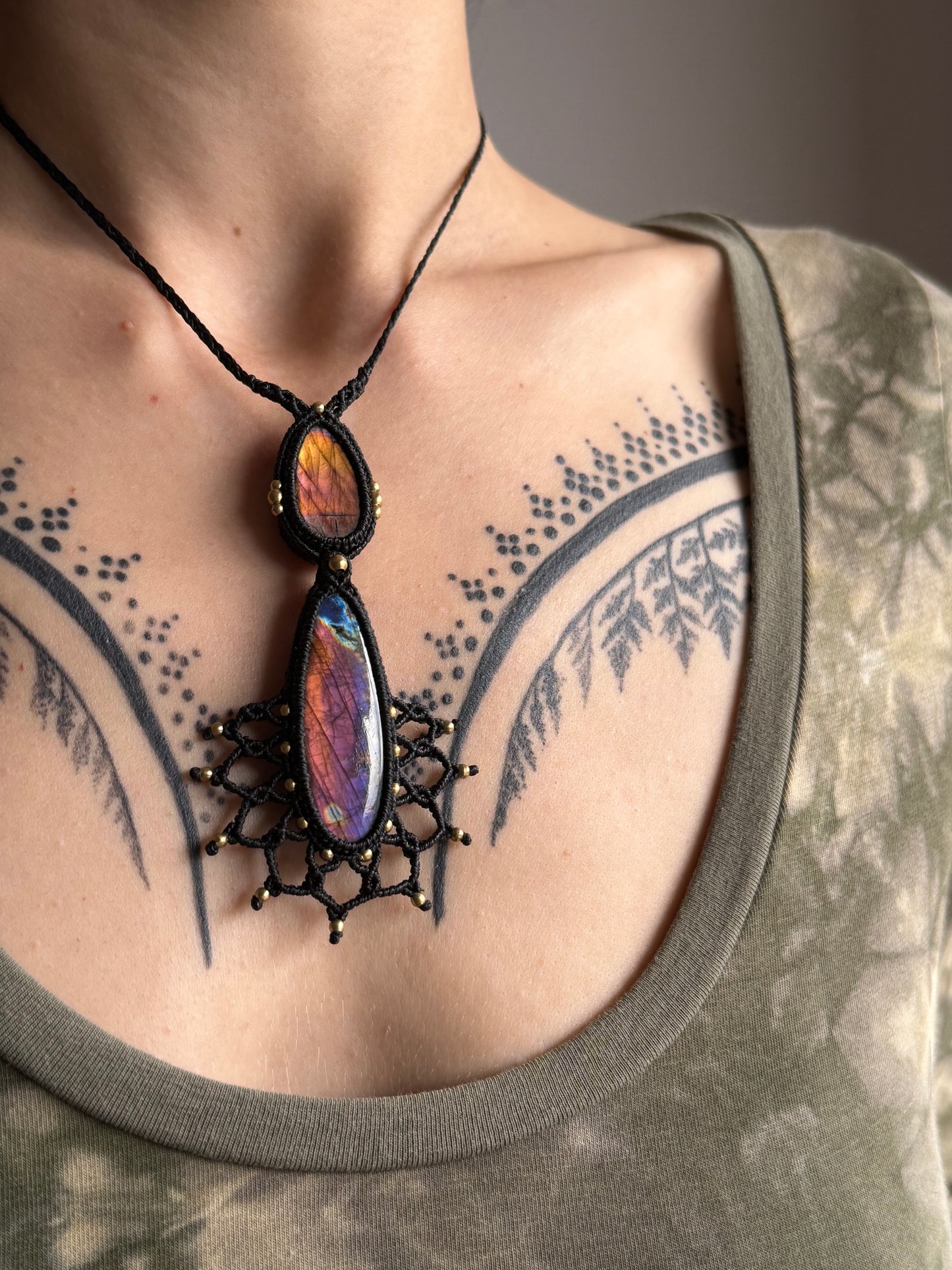 Mandala necklace | Labradorite