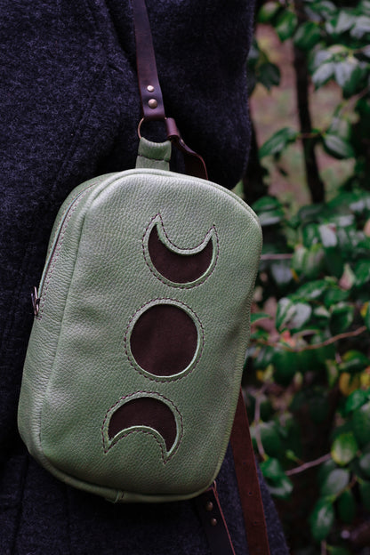 MOON BACKPACK | Green & Dark Brown