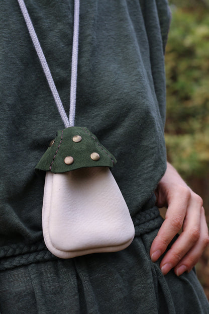 Mushroom pocket bag