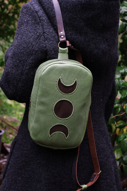 MOON BACKPACK | Green & Dark Brown