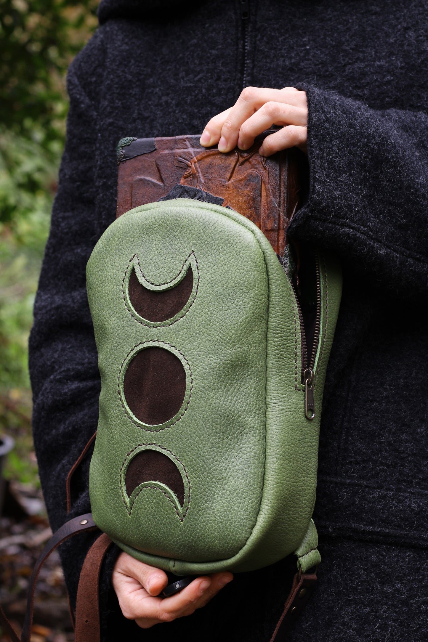 MOON BACKPACK | Green & Dark Brown