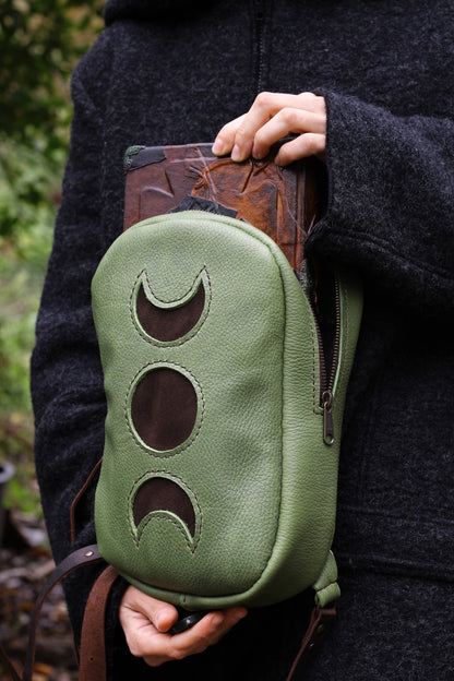 MOON BACKPACK | Green & Dark Brown