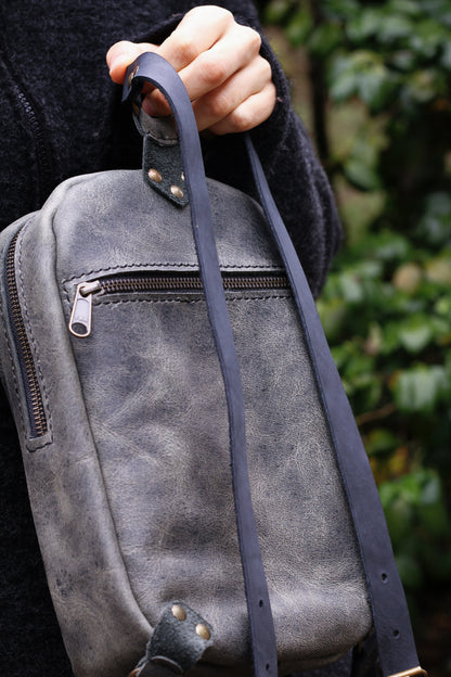 MOON BACKPACK | Dark Green & Black