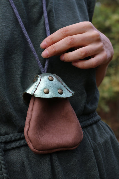 Mushroom pocket bag
