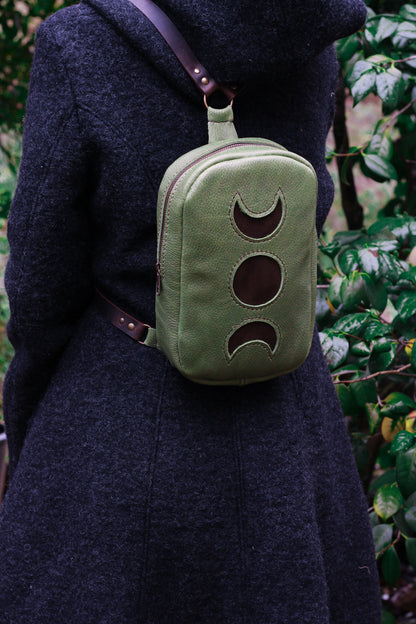 MOON BACKPACK | Green & Dark Brown