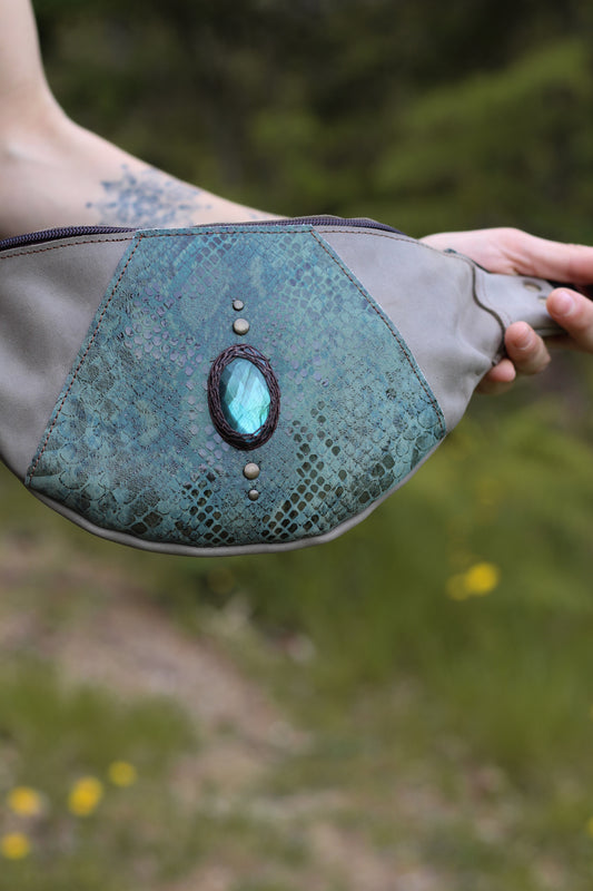 GAYA Bag | Labradorite