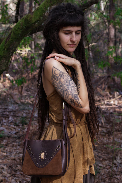 Brown Maeve bag with Jasper