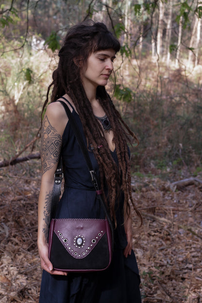 Maeve bag with Moonstone