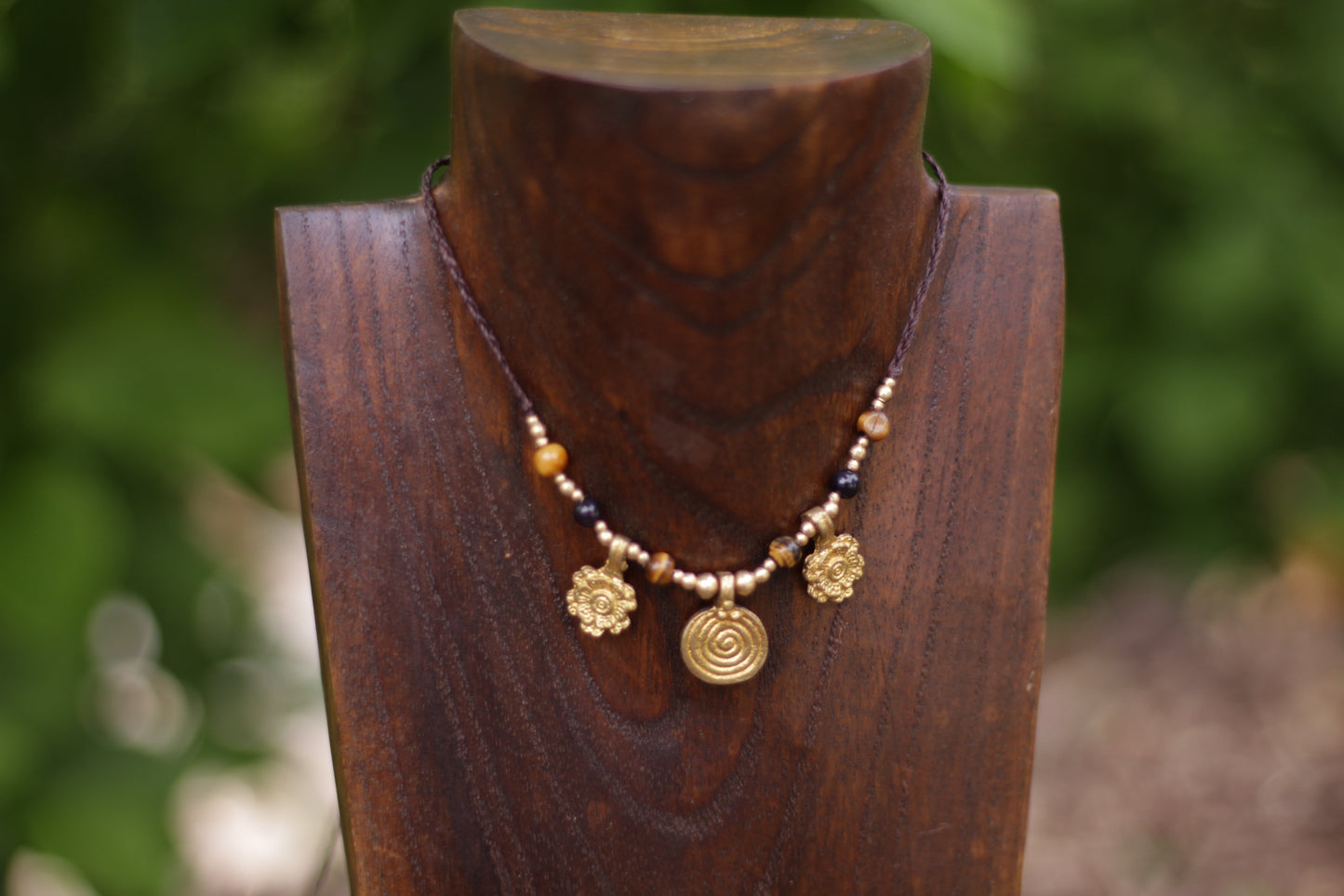 Indi necklace with tiger eye