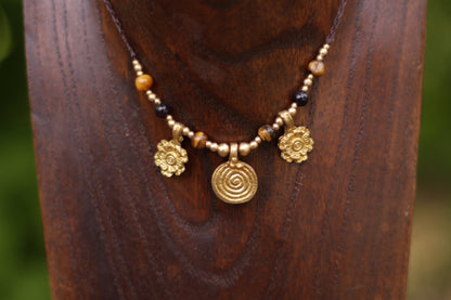 Indi necklace with tiger eye