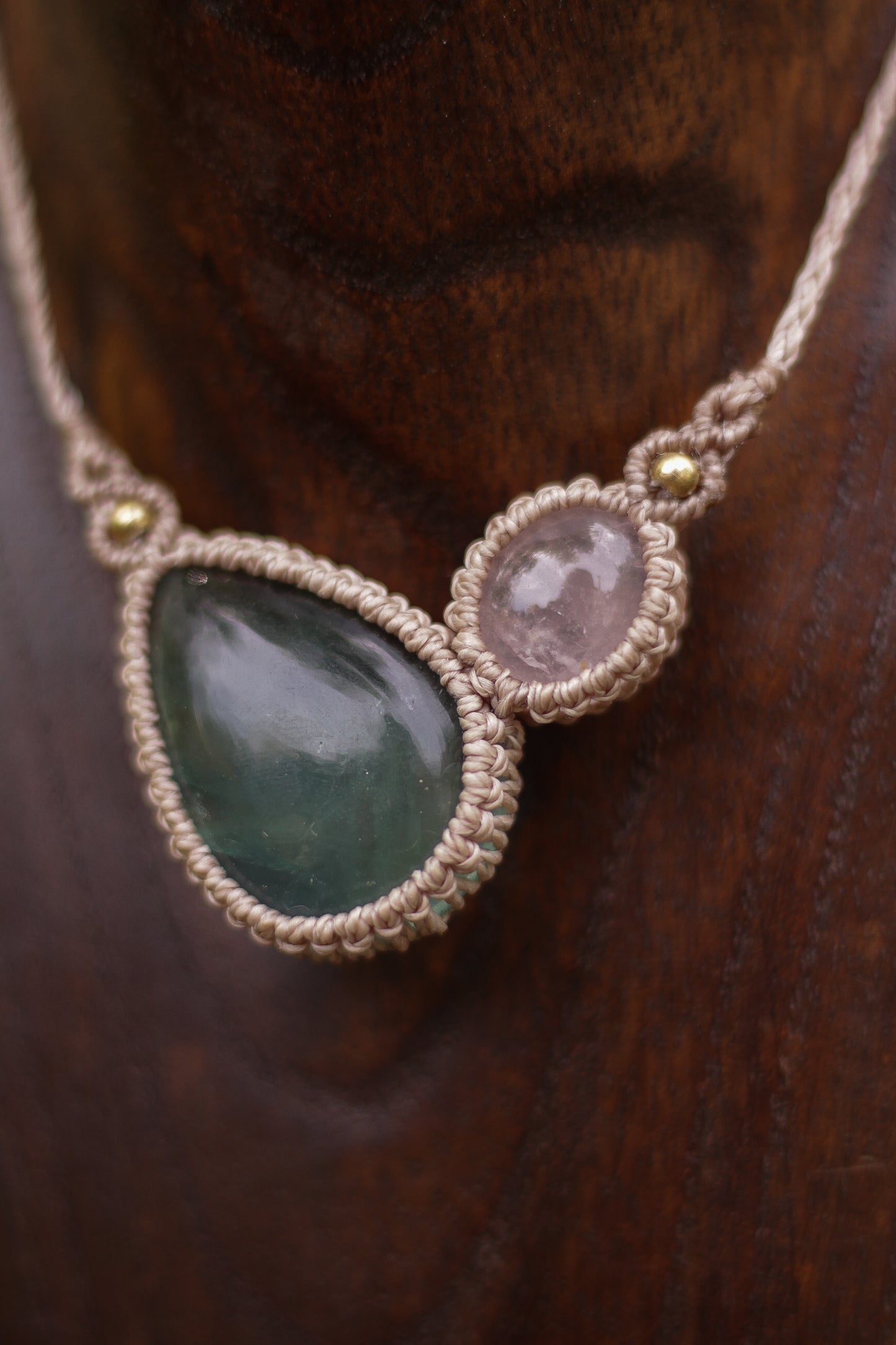 Assymetric necklace with fluorite and rose quartz