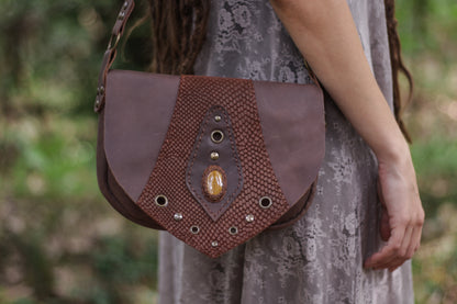 Tiger eye shoulder bag