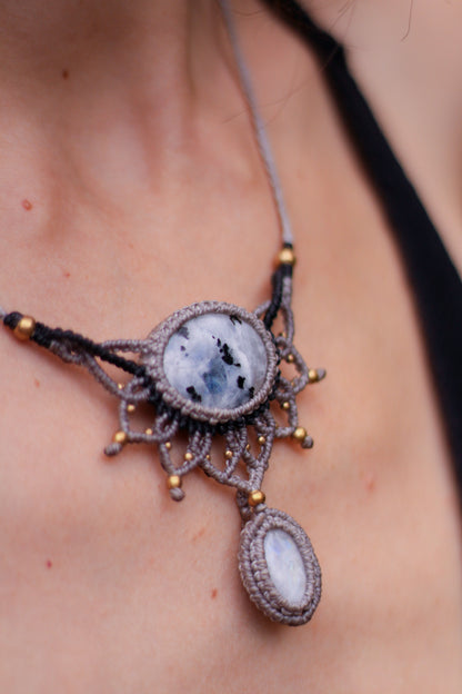 Mandala necklace | moonstone