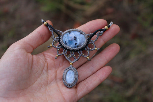 Mandala necklace | moonstone