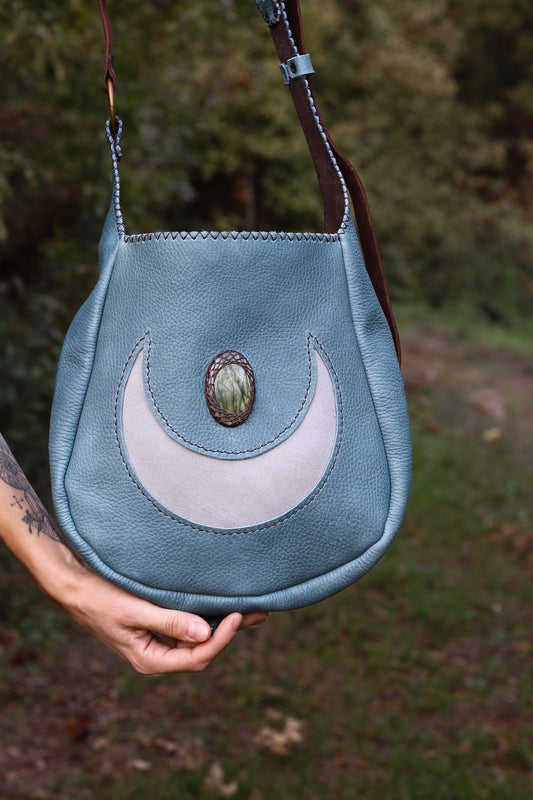 Big moon shoulder bag | Blue