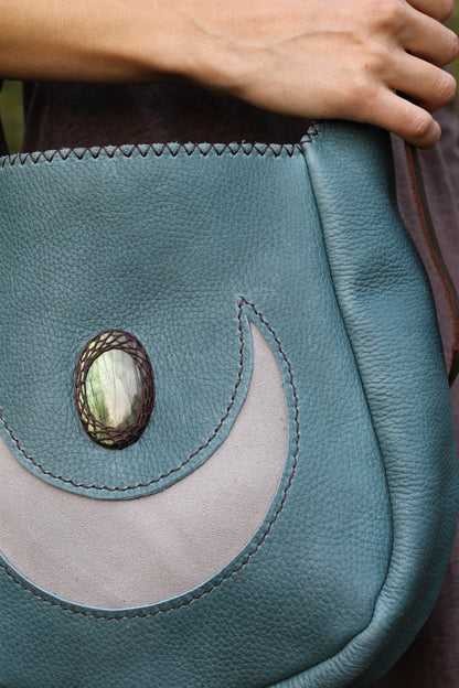 Big moon shoulder bag | Blue