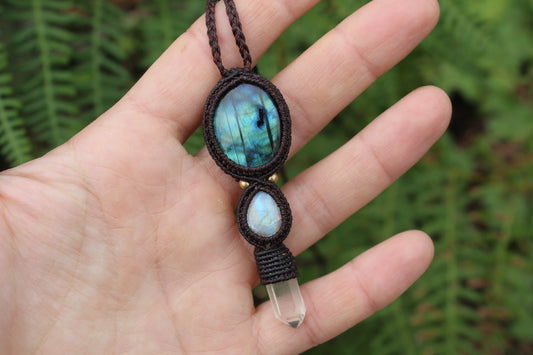 Micro macrame pendant | Labradorite, Moonstone & Quartz