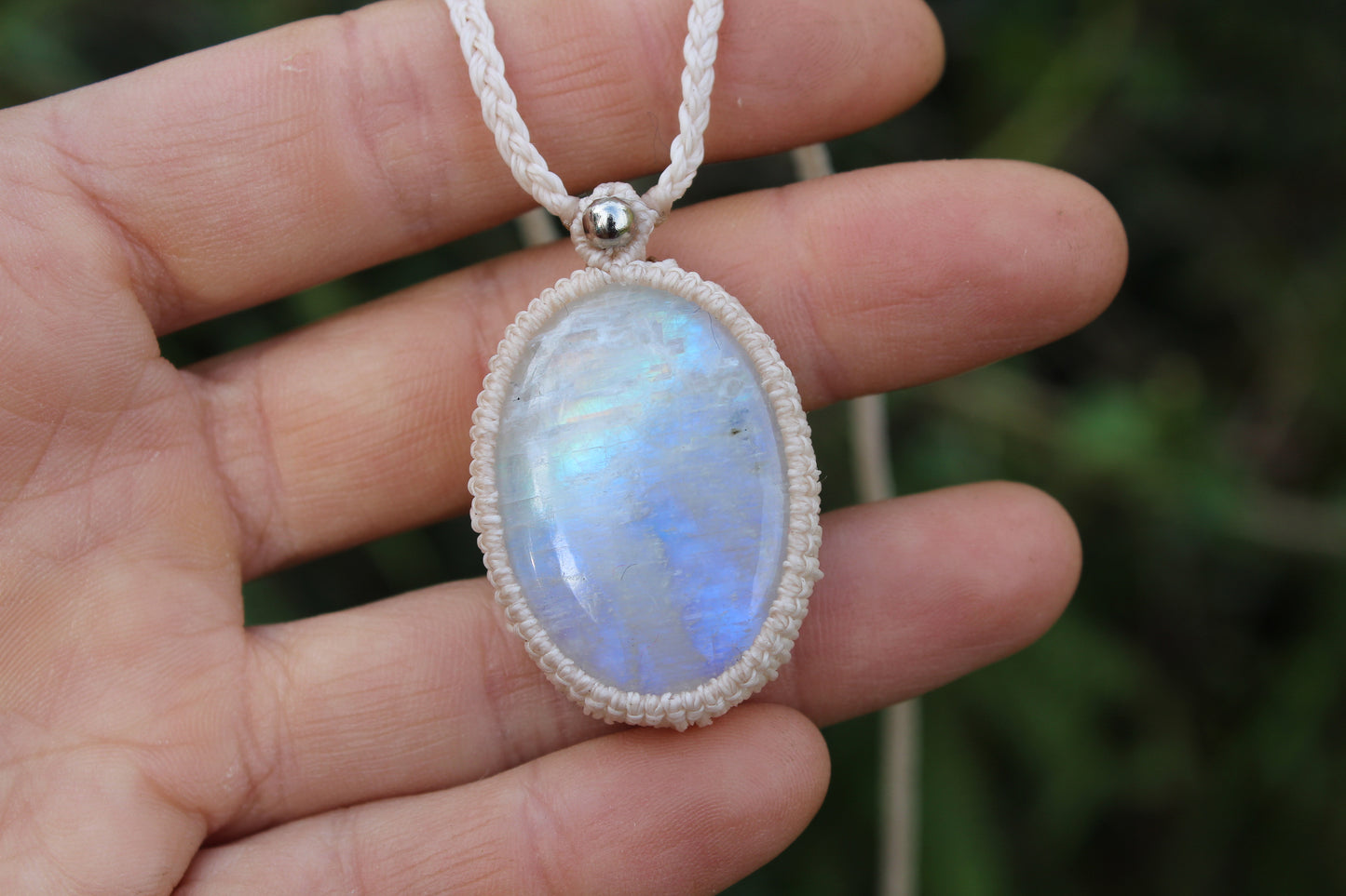 Micro macrame pendant | Moonstone