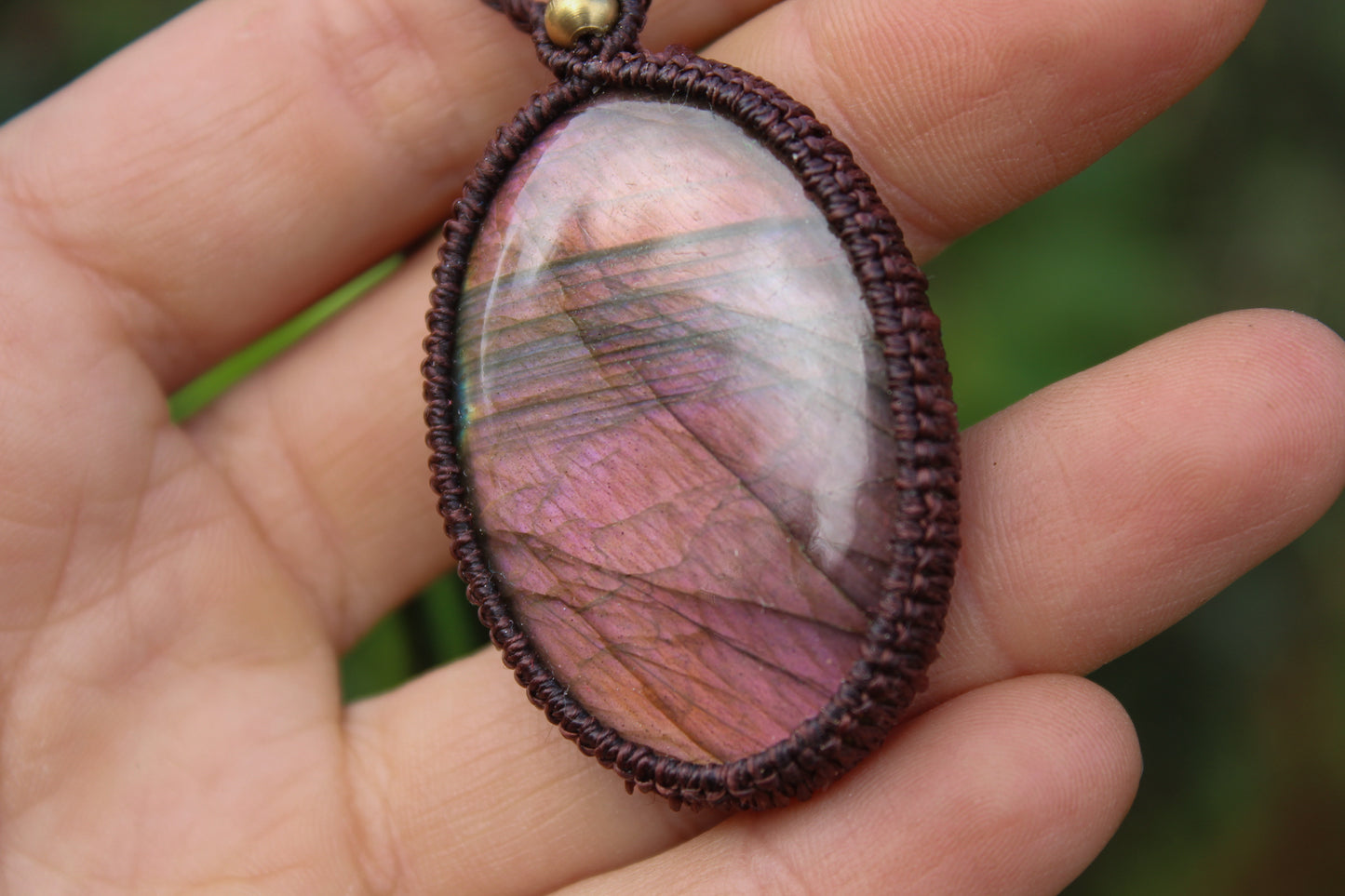 Micro macrame pendant | Pink Labradorite