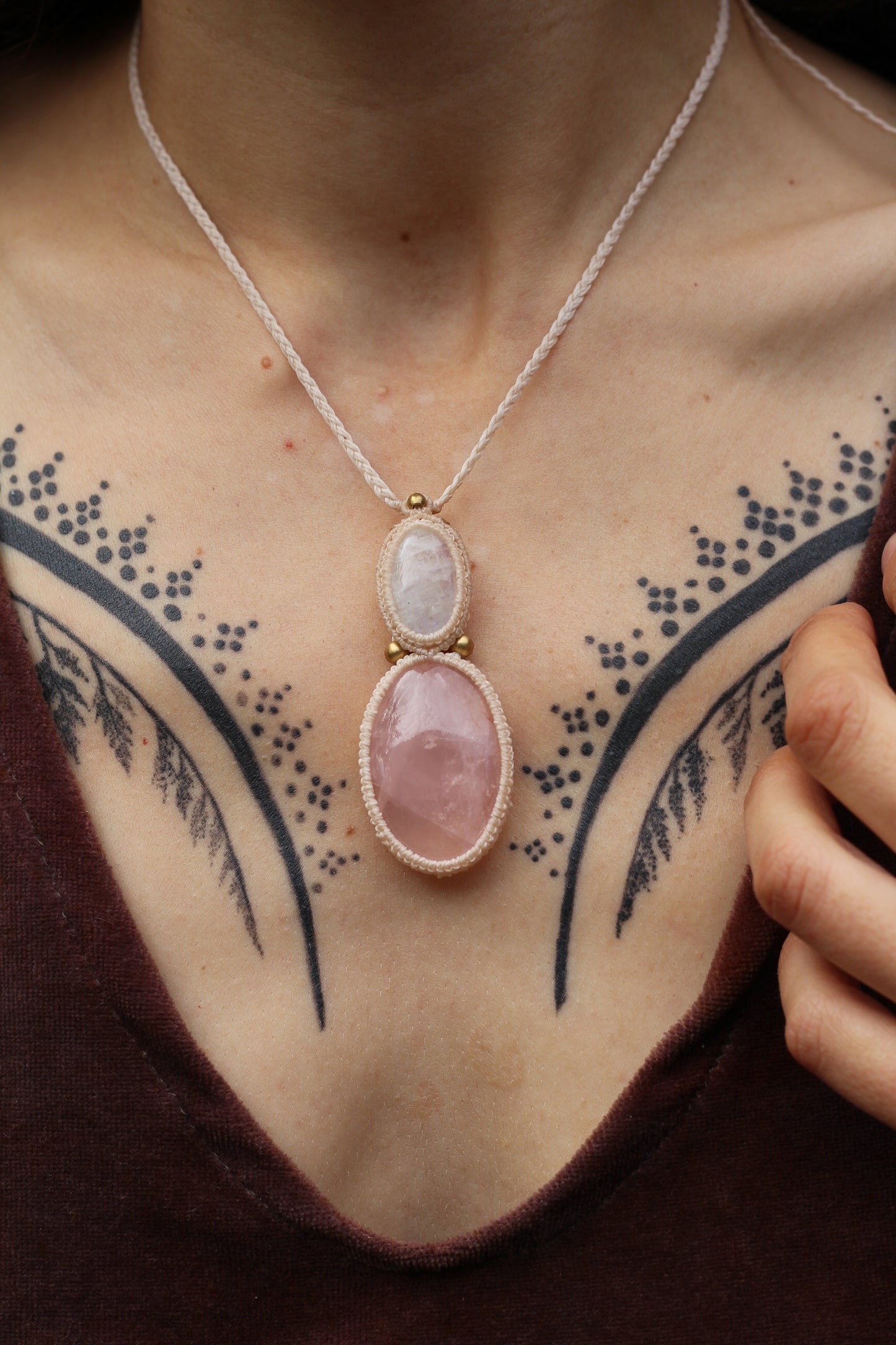 Micro macrame pendant |Moonstone & Rose Quartz