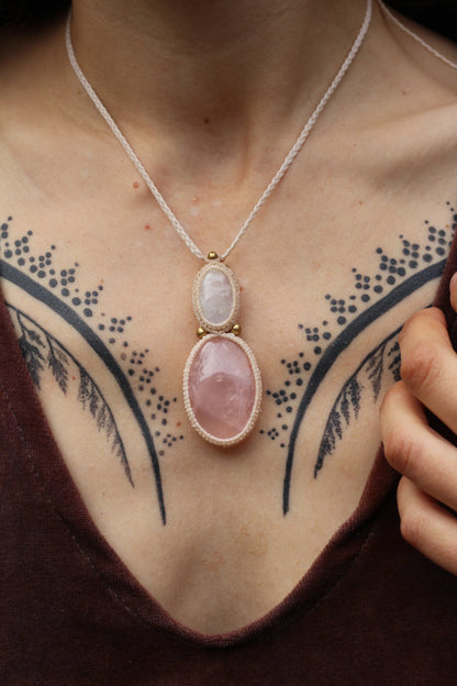 Micro macrame pendant |Moonstone & Rose Quartz