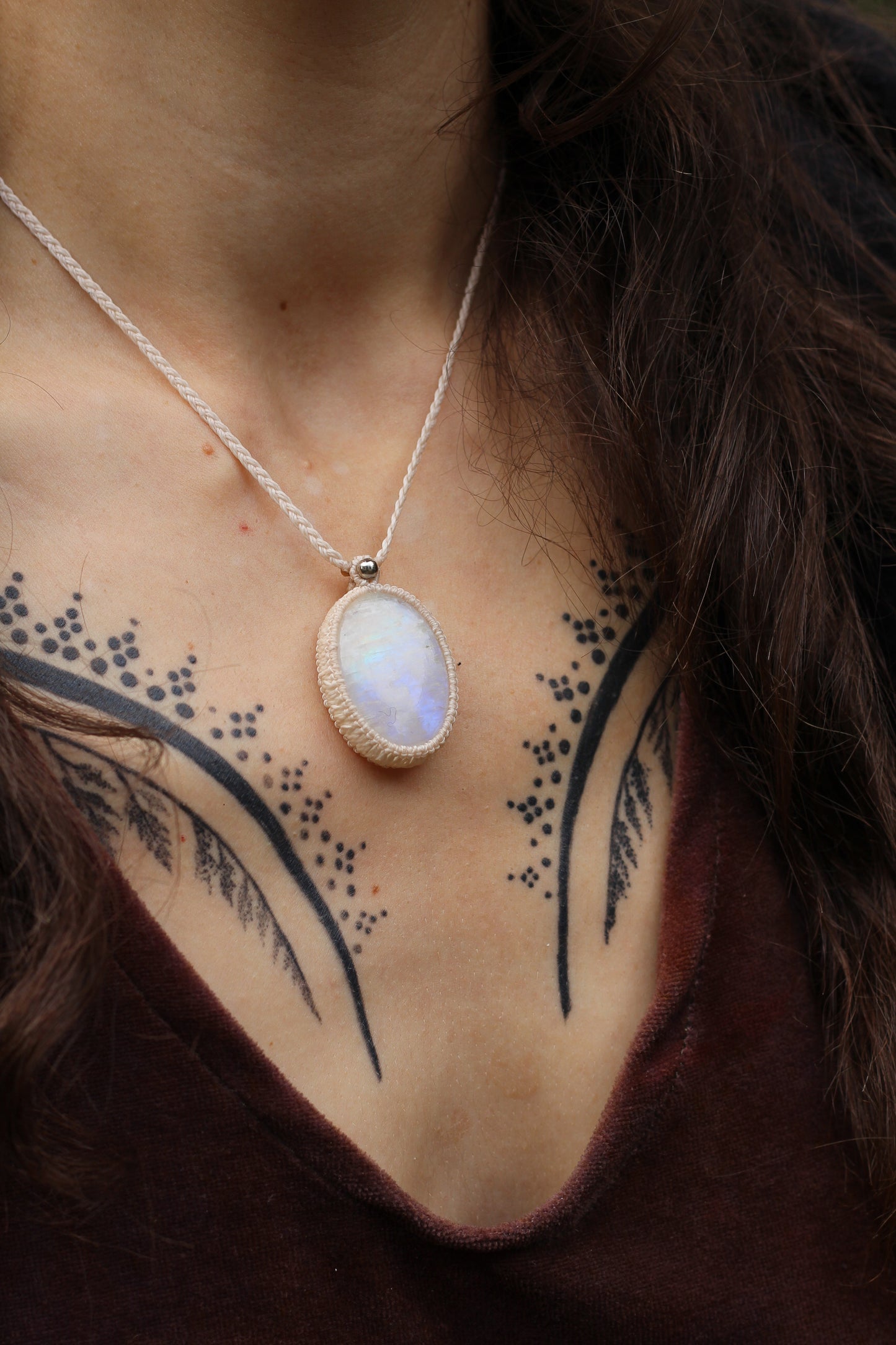 Micro macrame pendant | Moonstone